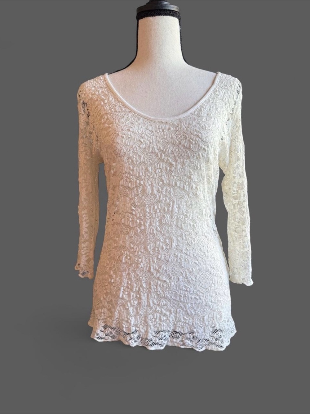 Surrealist USA White Sheer Floral Lace Top Size 1 Small Layering Tunic Blouse